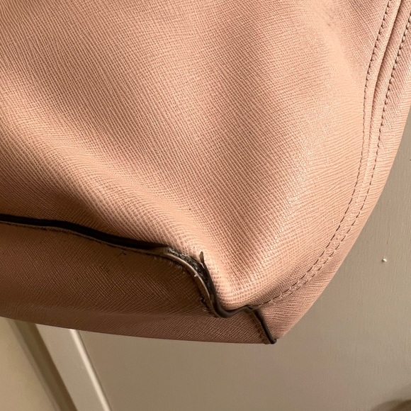 Michael Kors purse - Picture 3 of 7